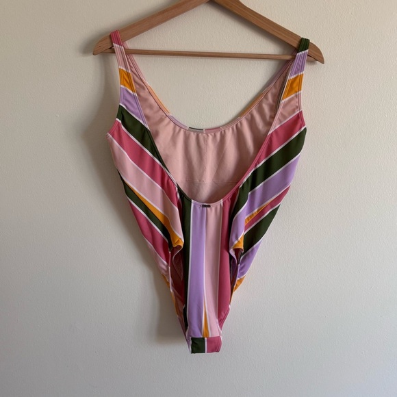 Hollister One Piece Swimsuit multicolor Stripe High Medium! - Picture 3 of 4